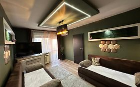 Mox Downtown Apartman